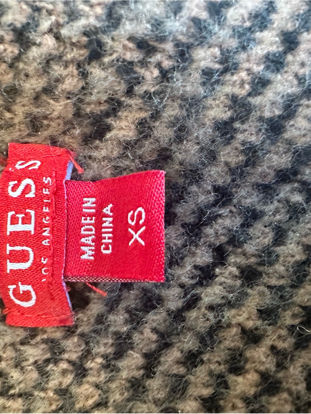 Guess Cheetah Leopard Print V Neck Fuzzy Sweater, Sz XS - Picture 10 of 13